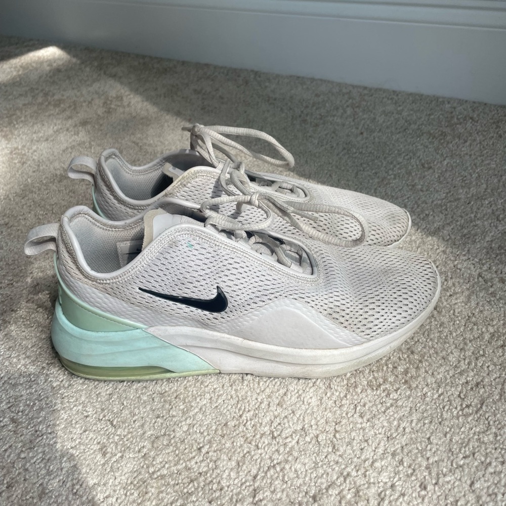 Air max deals motion 27